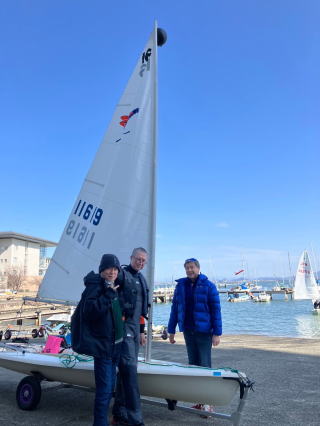 �{�[�g�ɏ���Ă���l����

AI �����R���e���c�͌����܂މ\��������܂��B